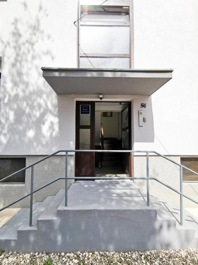 Sea Star Apartment Pula Exterior photo
